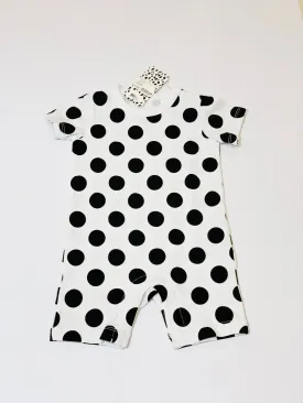 Spotty romper brand new - Size 000